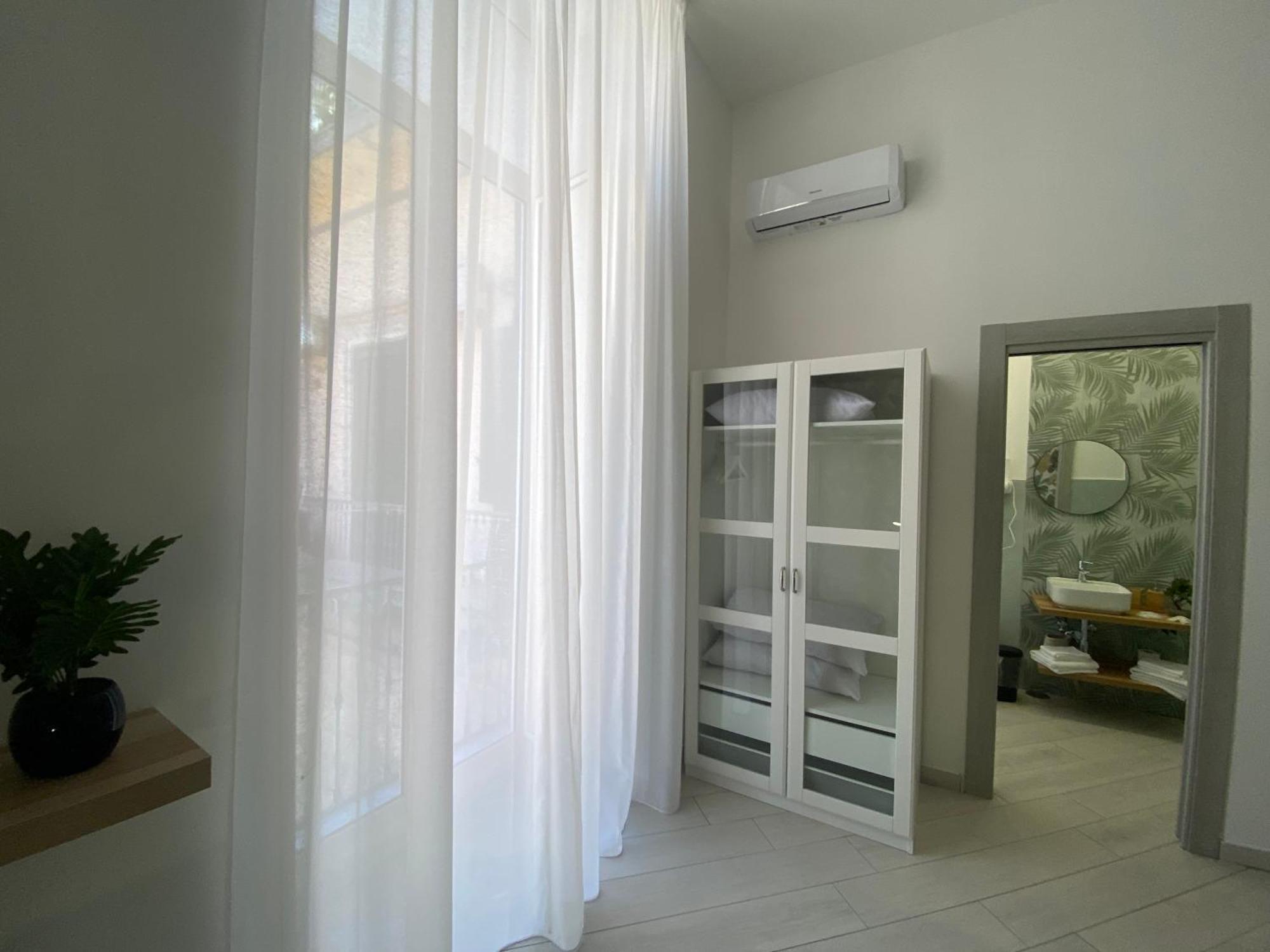 Hotel Ludben Dante à Naples Extérieur photo