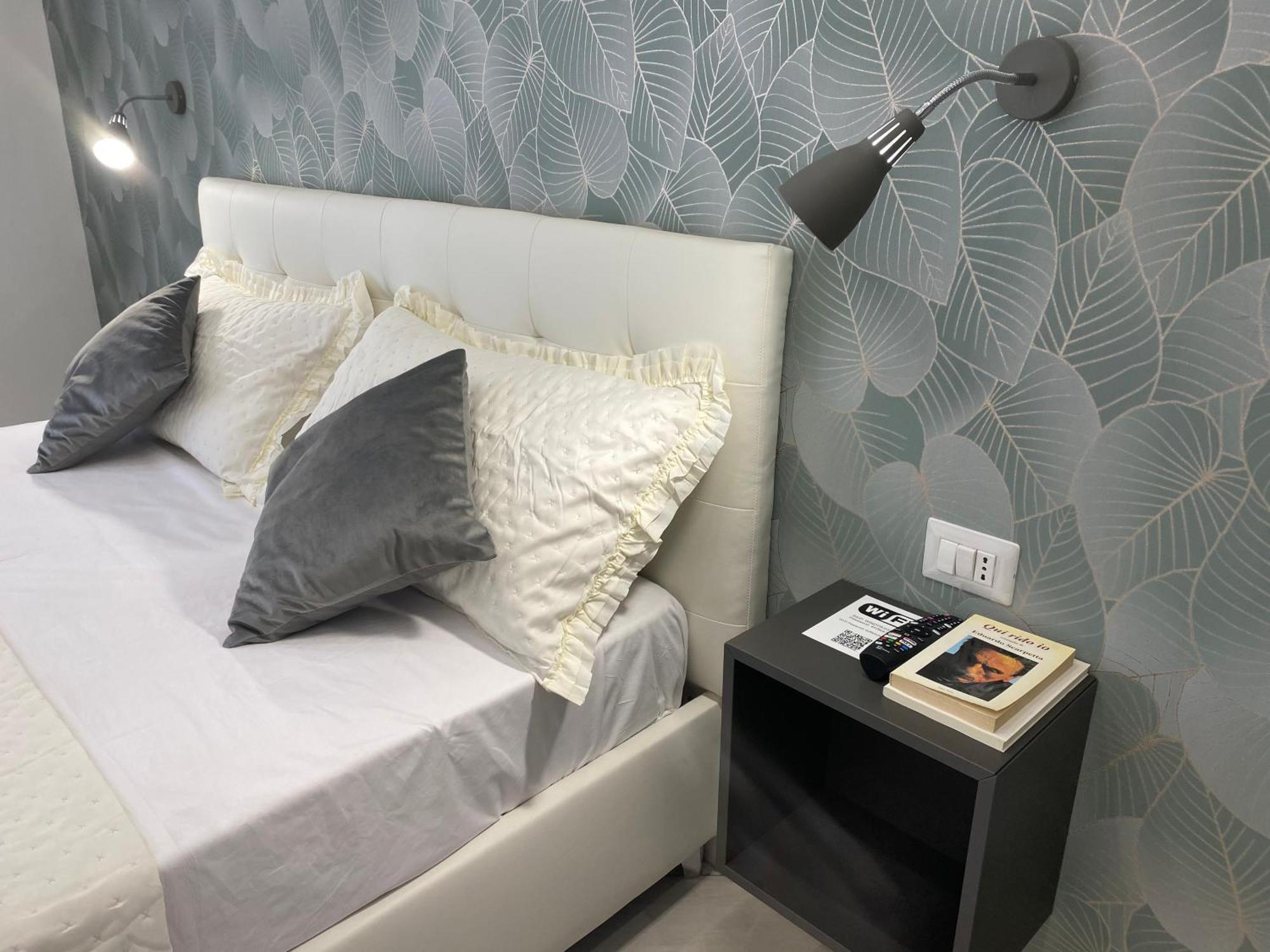 Hotel Ludben Dante à Naples Extérieur photo
